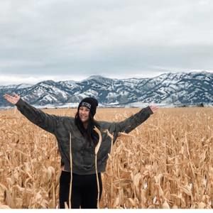 Meet your Posher, Alexis